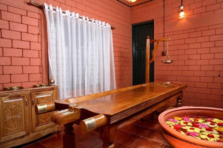Bathroom, Coco Bay Resort, Kottayam