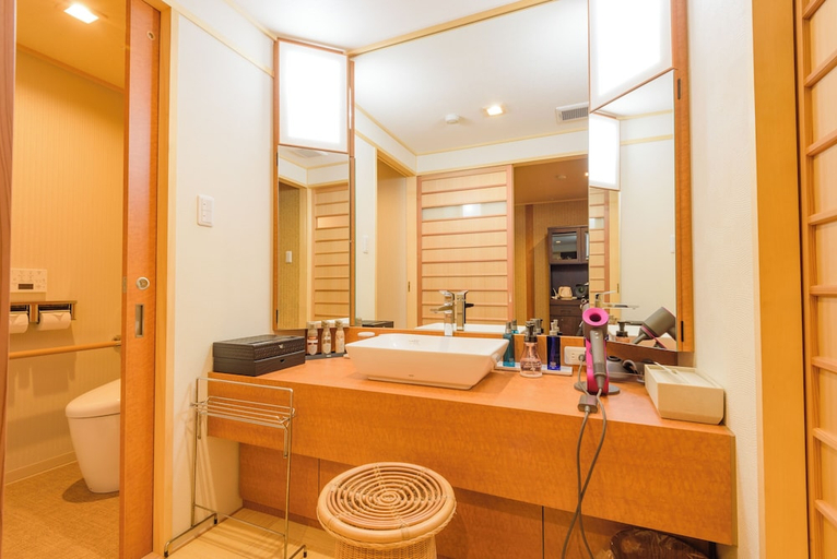 Bathroom 4, Yamanaka Onsen Shirasagiyu Tawaraya, Kaga