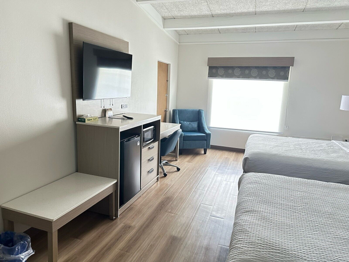 Living area 5, Baymont By Wyndham Lexington, Fayette