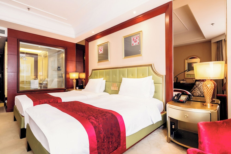 Bedroom 2, Dalian Dynasty International, Dalian