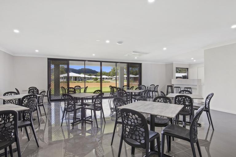 Food & Drinks, Casa Nostra Motel, Rockhampton