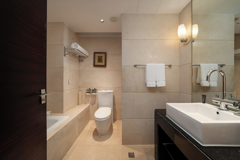 Bathroom 5, Sheraton Jiujiang, Jiujiang
