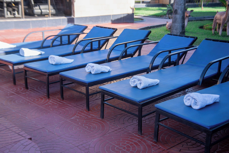 Food & Drinks 3, Mika Hotel, Kabulonga, Lusaka