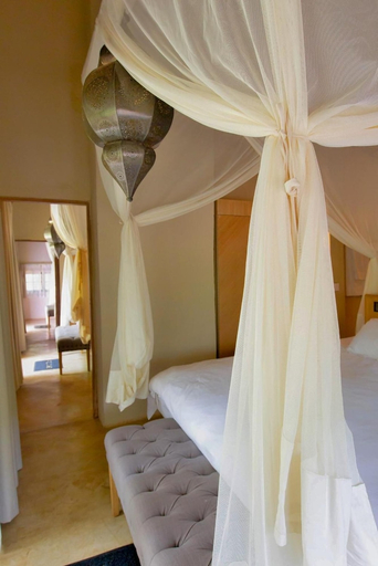Bedroom 2, Bushfront Lodge, Livingstone