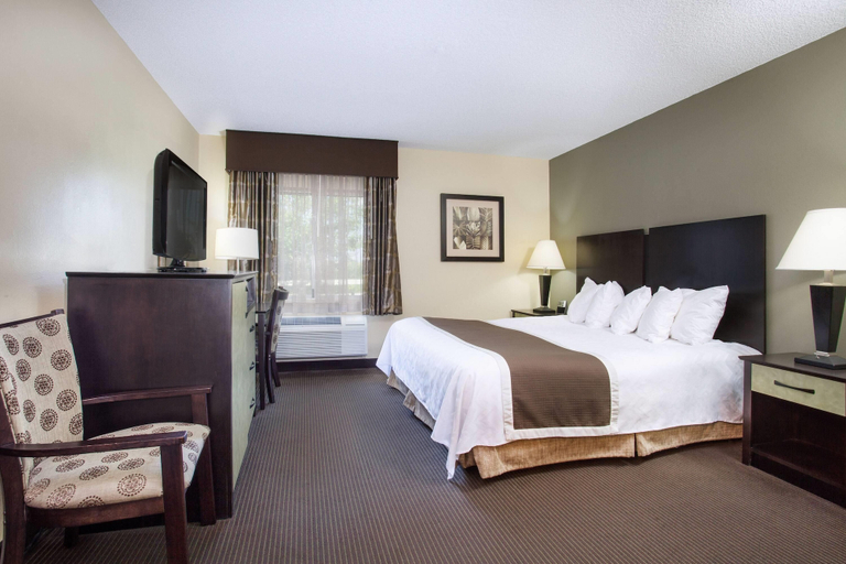 Bedroom 3, Baymont by Wyndham Dale, Spencer