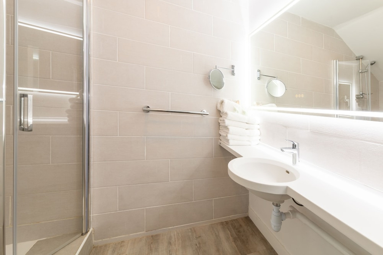 Bathroom 3, Pierre And Vacances Premium Les Tamarins, Sainte-Anne