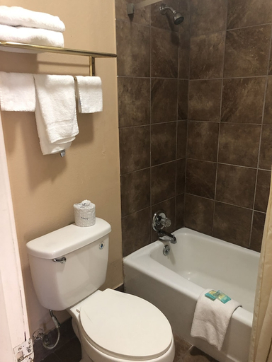 Bathroom 4, Relax Inn Guin, Marion