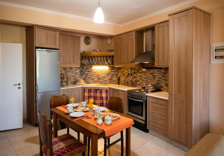 Room 5, Almondtree House Exanthia - Private Parking, Ionian Islands