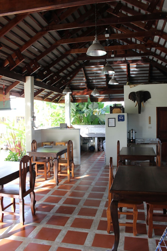 Food & Drinks 5, Villa Colina, Takua Pa