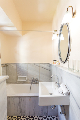 Bathroom 3, Palazzo Arhontiko Apartments, Crete