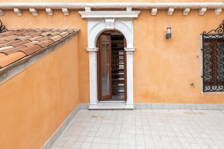 Exterior & Views 3, Charming Palace Corte Del Teatro, Venezia