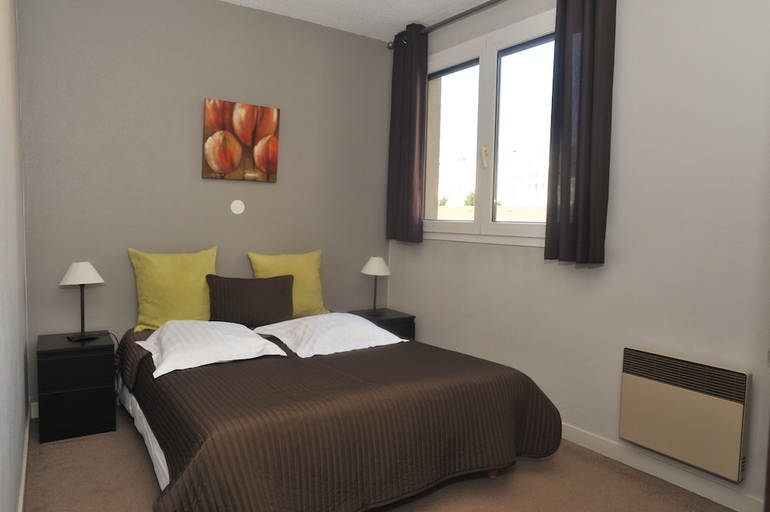 Bedroom 3, Les Palatines, Loire
