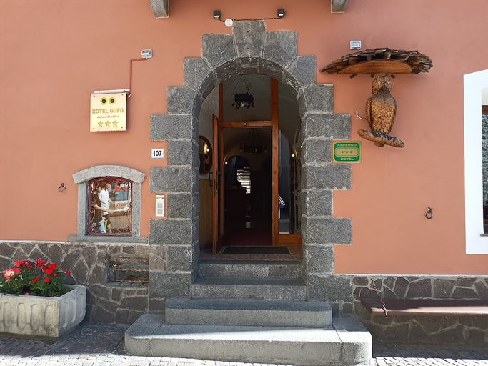 Exterior & Views 1, Albergo Gufo Depandance, Sondrio