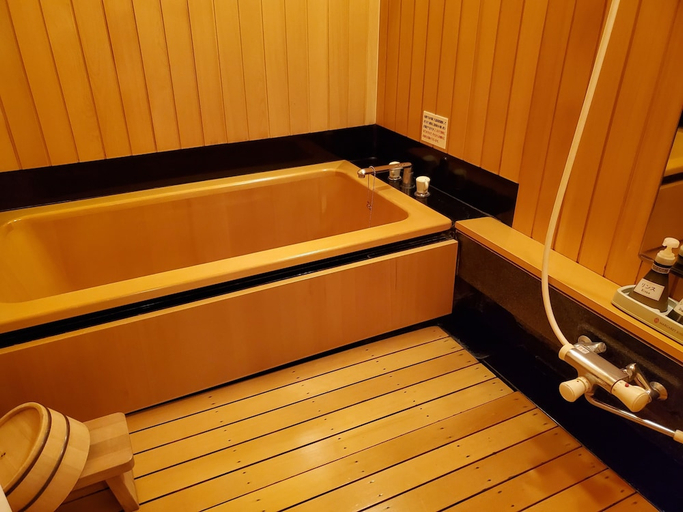 Bathroom 4, Ryotei Tanokura, Yufu