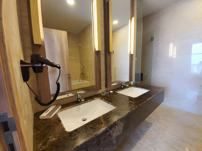 bathroom 25