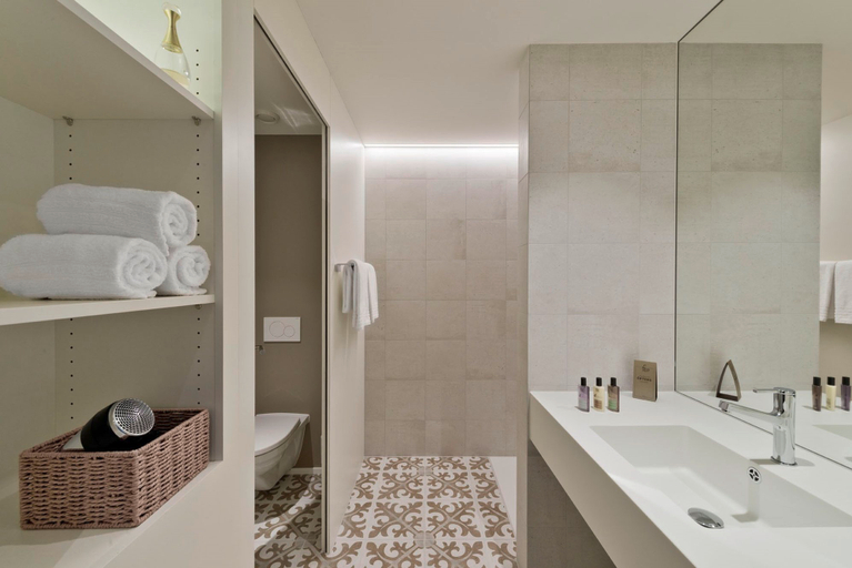 Bathroom 4, Hotel Kettenbrücke, Aarau