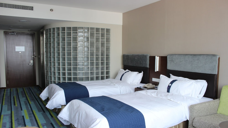 Bedroom 4, Holiday Inn Express Weihai Hi-Tech Zone by IHG, Weihai