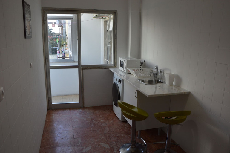 Others 5, Lx Center Guesthouse, Lisbon