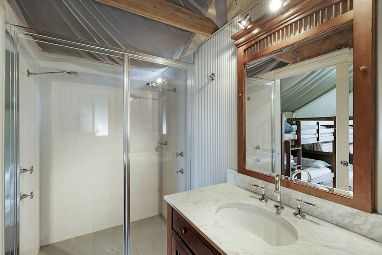 Bathroom 4, Discovery Parks - Dubbo, Dubbo - Pt A