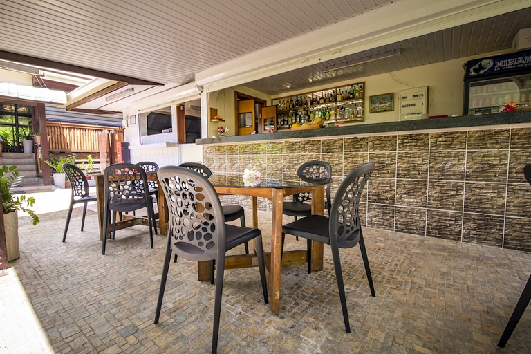 Food & Drinks, Moorea Golf Lodge