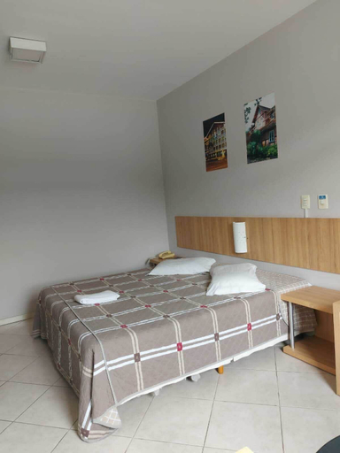 Others 4, Mime Hotel, Gaspar