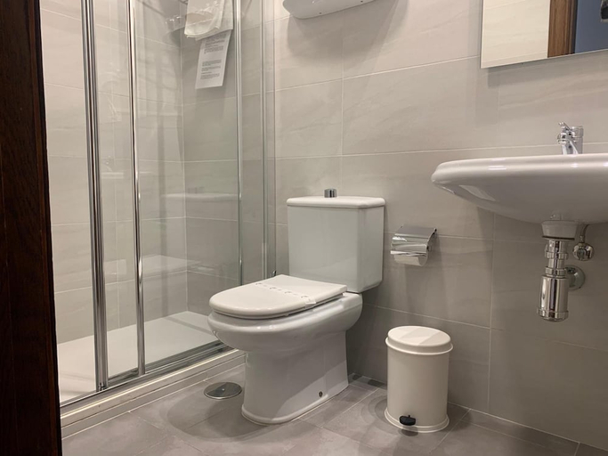Bathroom 4, Hotel Siglo XVIII, Cantabria