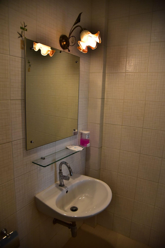 Bathroom 3, Lemon Chalet Kaeng Krachan Resort, Kaeng Krachan