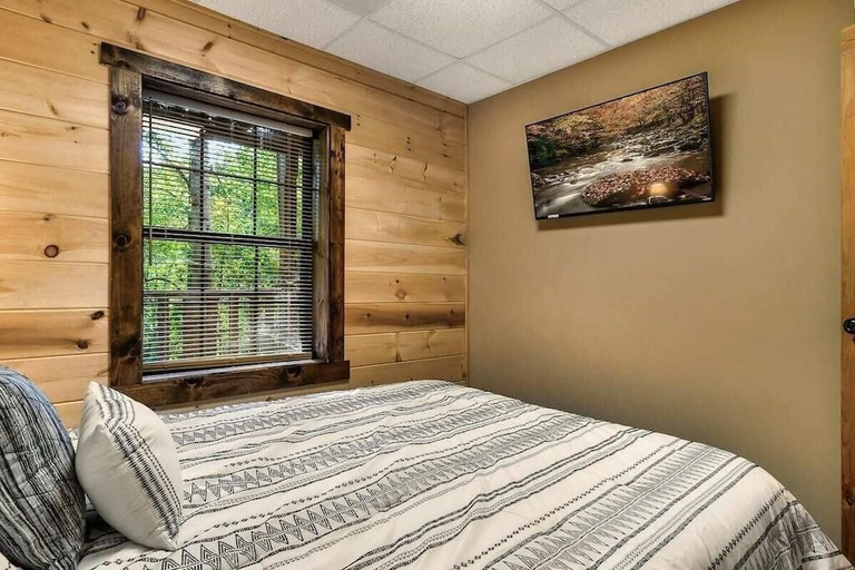 Bedroom 3, The Blessing Cabin, Sevier