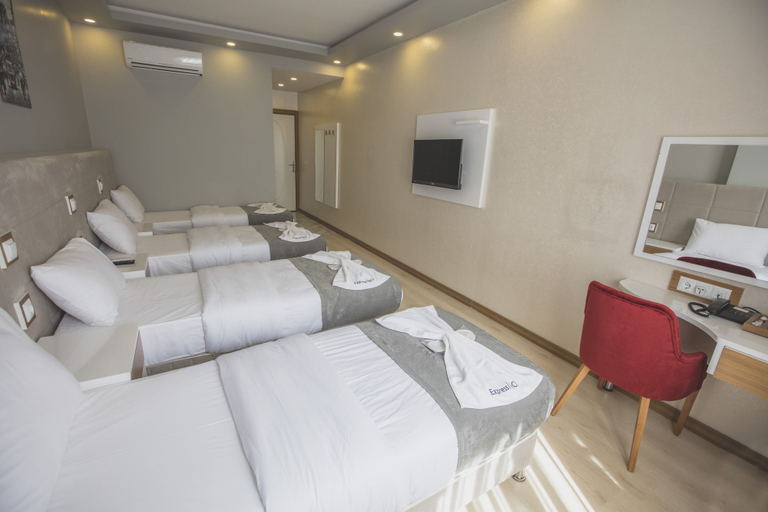 Bedroom 2, Express Inci Airport Hotel, Bakırköy