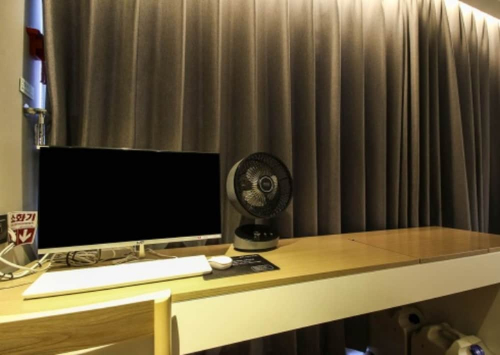 Others 4, Yongwon Hound Hotel, Jinhae