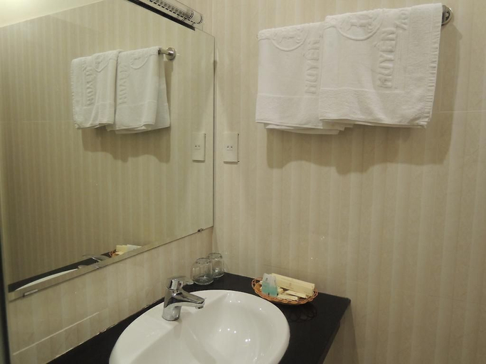 Bathroom 3, Huyen Trang 1 Hotel Hue - by BAY LUXURY, Huế