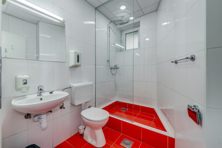 Bathroom 5, Hostel Colors of Adriatic - Youth Only, Split