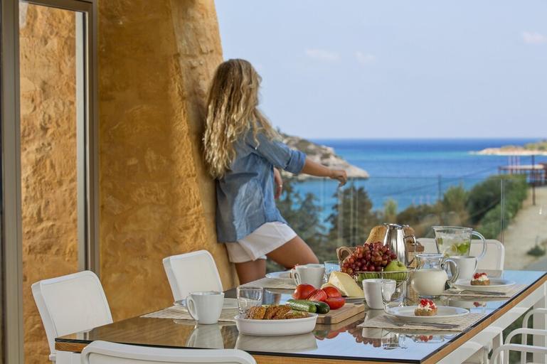 Food & Drinks 4, Olea Villas - Infinity Pool, Hot Tub, Sea Views, Crete