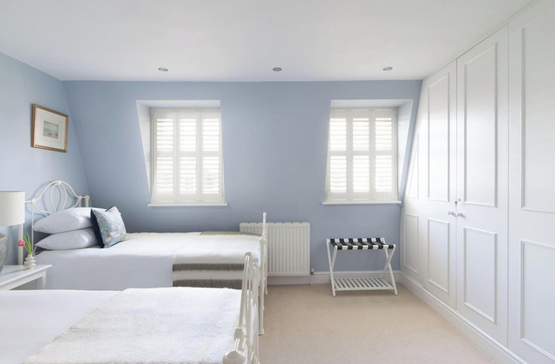 Room 2, Kings Road Chelsea Sleeps 6, London