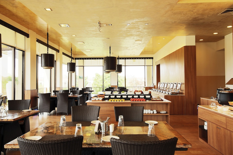Food & Drinks, Lemon Tree Hotel Tarudhan Valley, Mewat