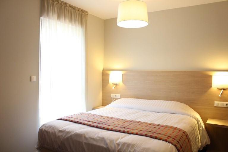 Bedroom 4, Brit Hotel Brive, Corrèze