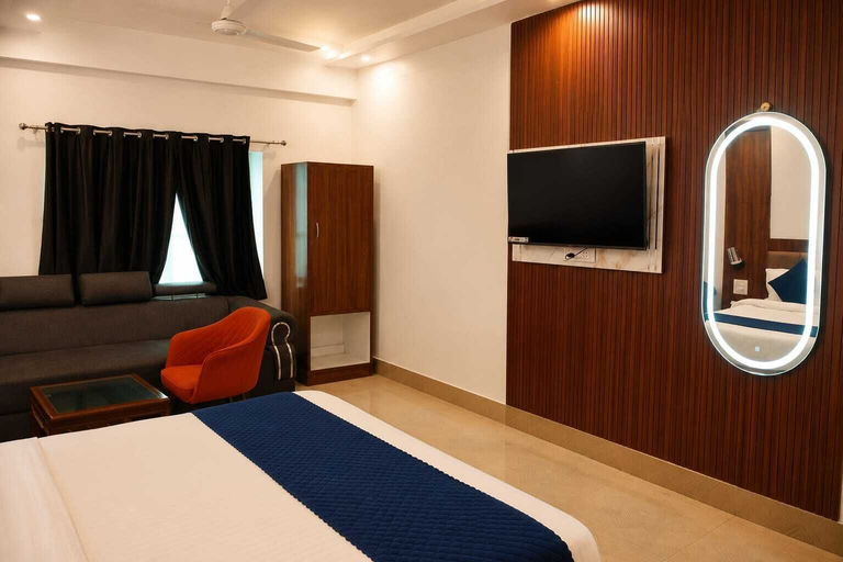 Room 2, shree ji hotel park roots, Dehradun