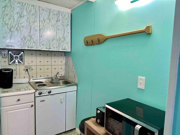 Others 5, Cozy condo steps from the ocean and Seacrets, Worcester
