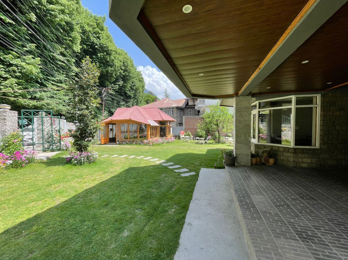 Property grounds 5, The Red House, Kullu