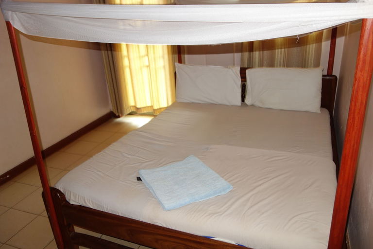 Bedroom 3, Satellite Hotel, Kampala