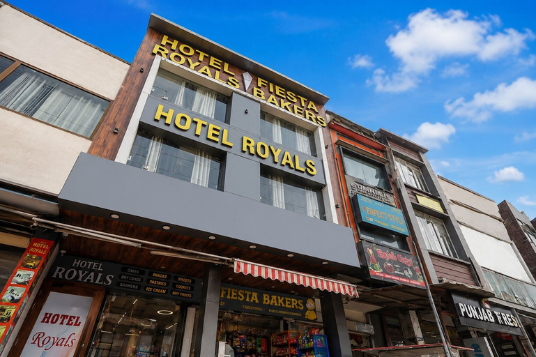 Front of property, Hotel Royals, Zirakpur, Sahibzada Ajit Singh Nagar