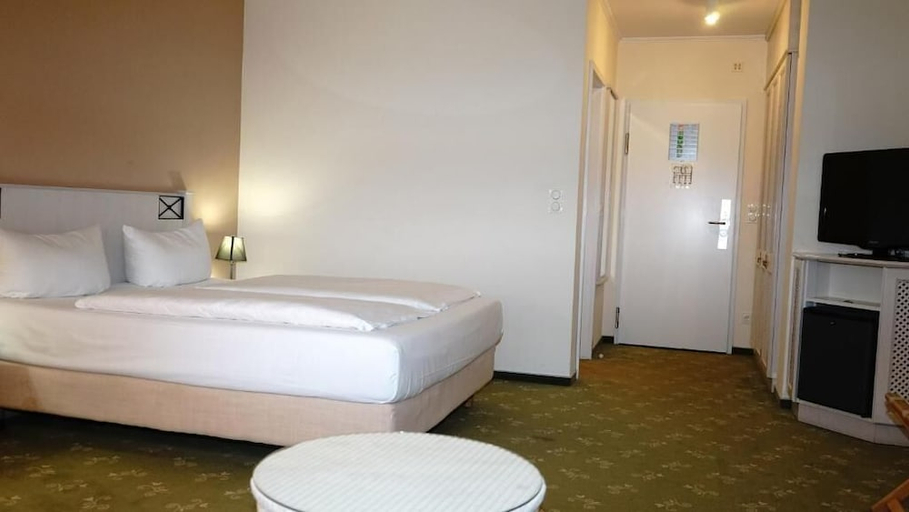 Bedroom 2, Entree Hotel Groß Borstel, Hamburg