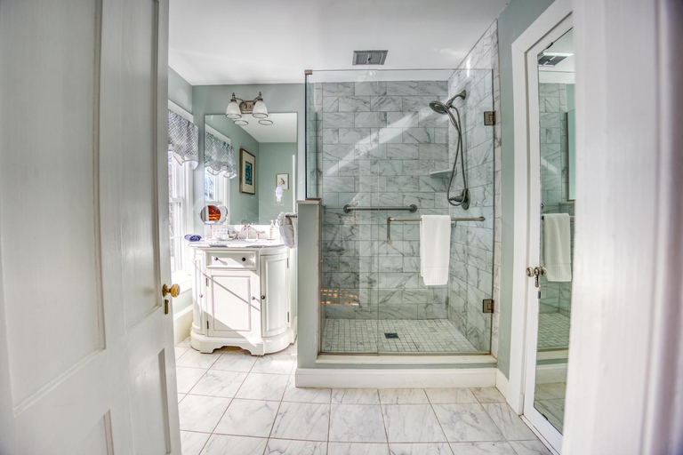 Bathroom 4, The Inn at Stockbridge, Berkshire