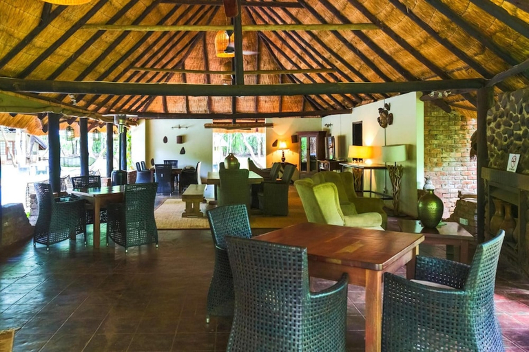 Food & Drinks 4, Bushfront Lodge, Livingstone