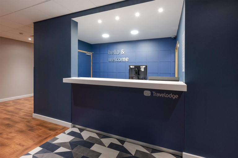 Public Area 2, Travelodge Caernarfon, Gwynedd