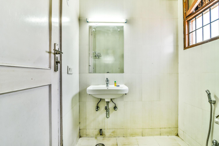 Bathroom 5, Fab Residency, Gurgaon