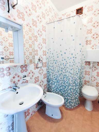 Bathroom 3, Apartment with balcony and pool access, Venezia