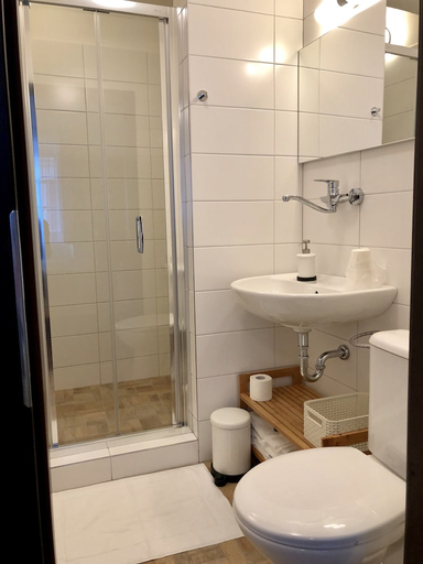 Bathroom 3, Familia, Český Krumlov