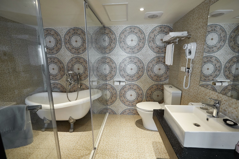Bathroom 4, GUIDE HOTEL Kenting Resort, Pingtung