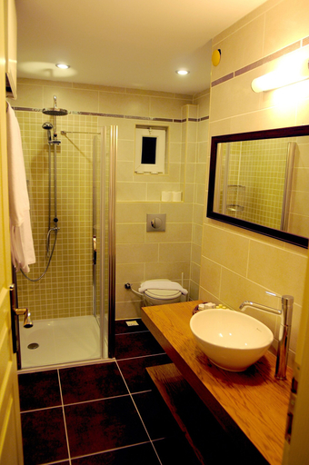 Bathroom 3, OTEL FAHRI, Kestel